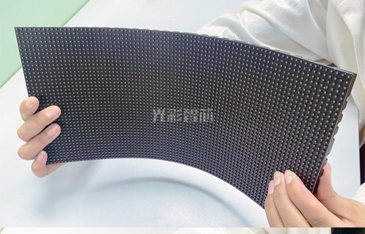led软模组p2.5外弧形显示屏p2圆柱子电子屏异形p1